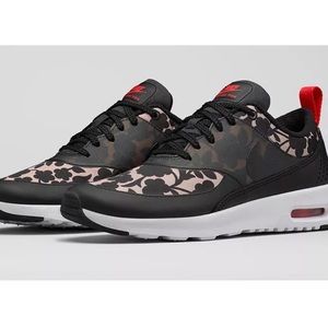 Nike Air Max Thea Liberty Print Size 9 to 9.5